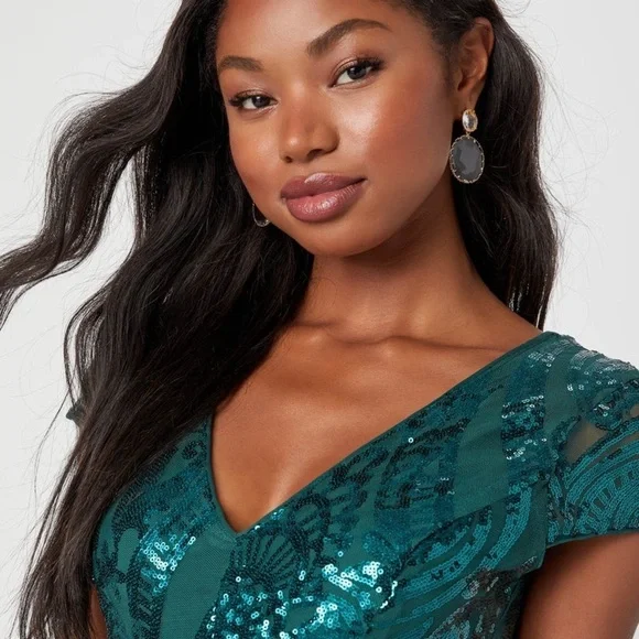NWT LULUS Glamorous Beginnings Emerald Green Sequin Cap Sleeve Romper